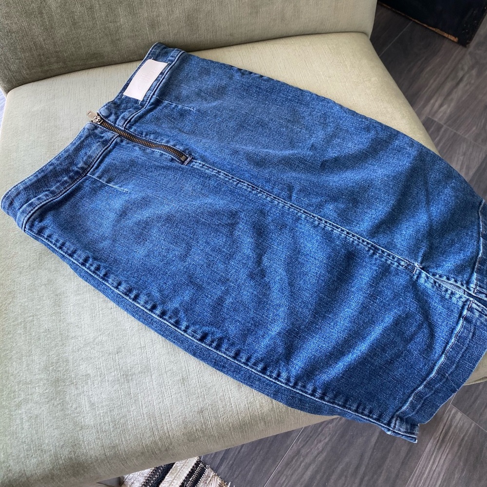 The Casting by Aritzia Jean pencil skirt